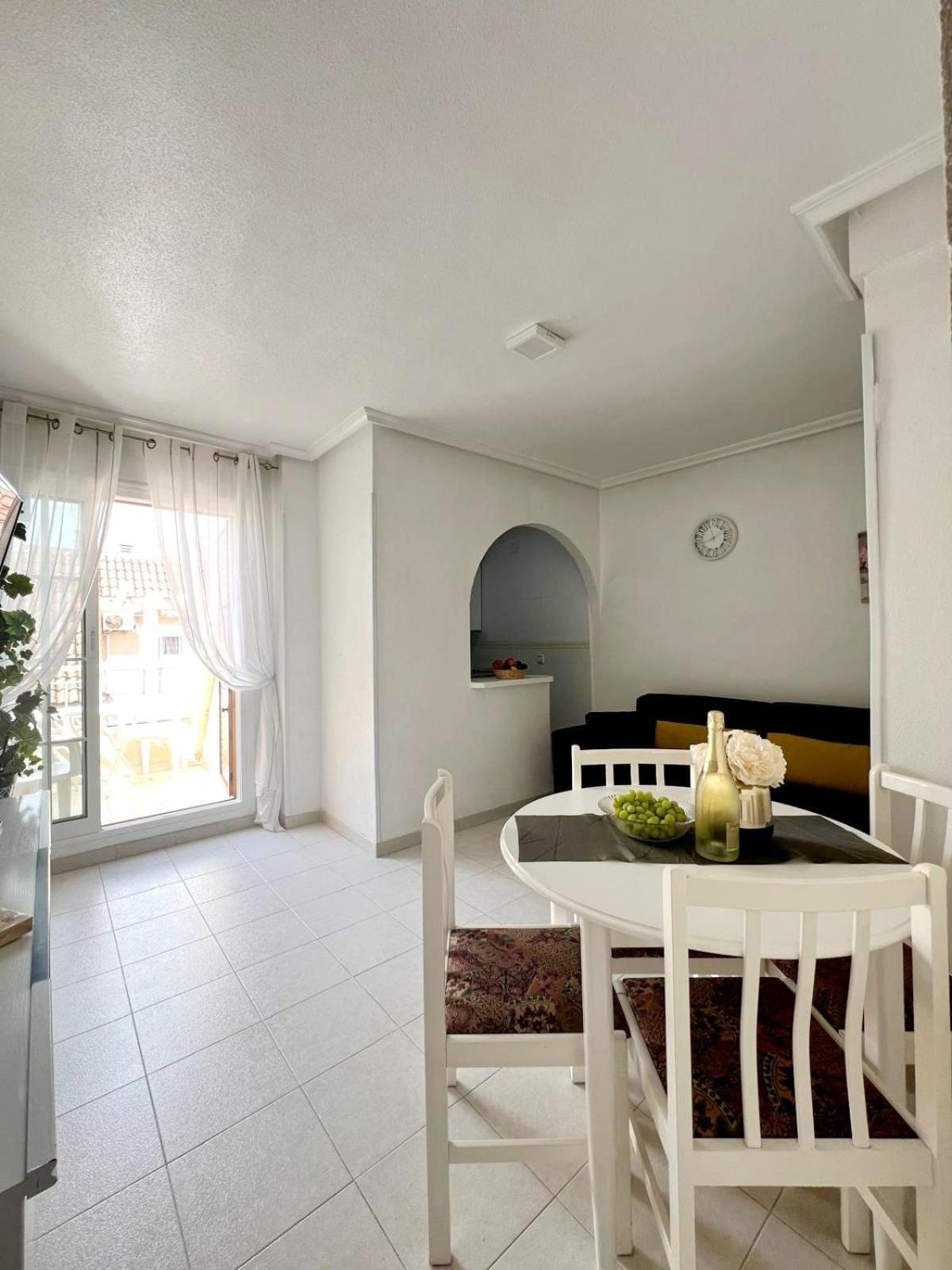 Holiday Apartment Torrevieja Exterior foto